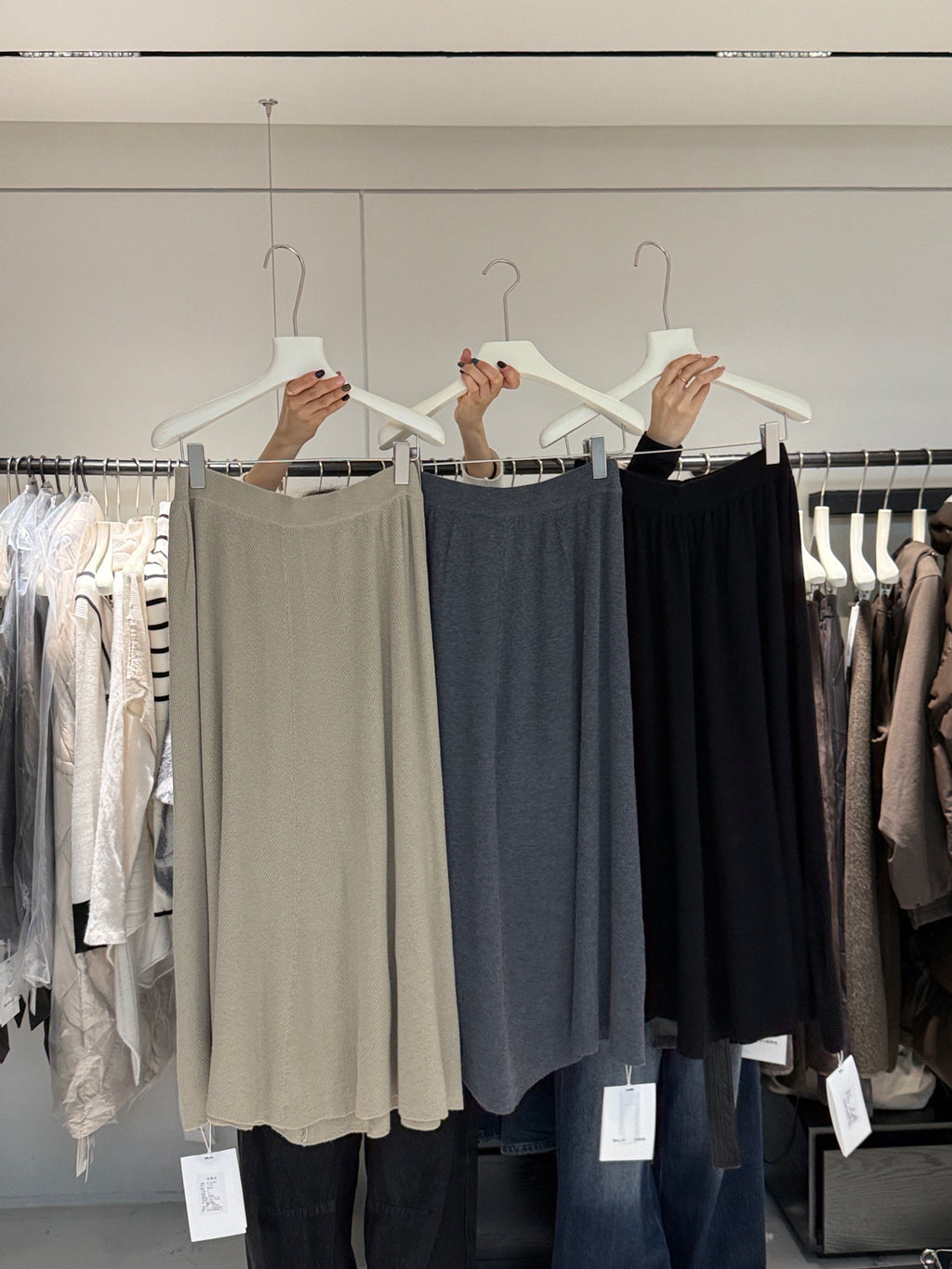 BU RIVERS Elegant High-Waisted Elastic Slimming Midi Skirt - Versatile Casual H-Line Pencil Skirt